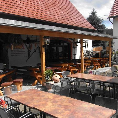 Restaurant & Pension "Bauernhof Zum Silberbergwerk" Limbach-Oberfrohna Exterior photo